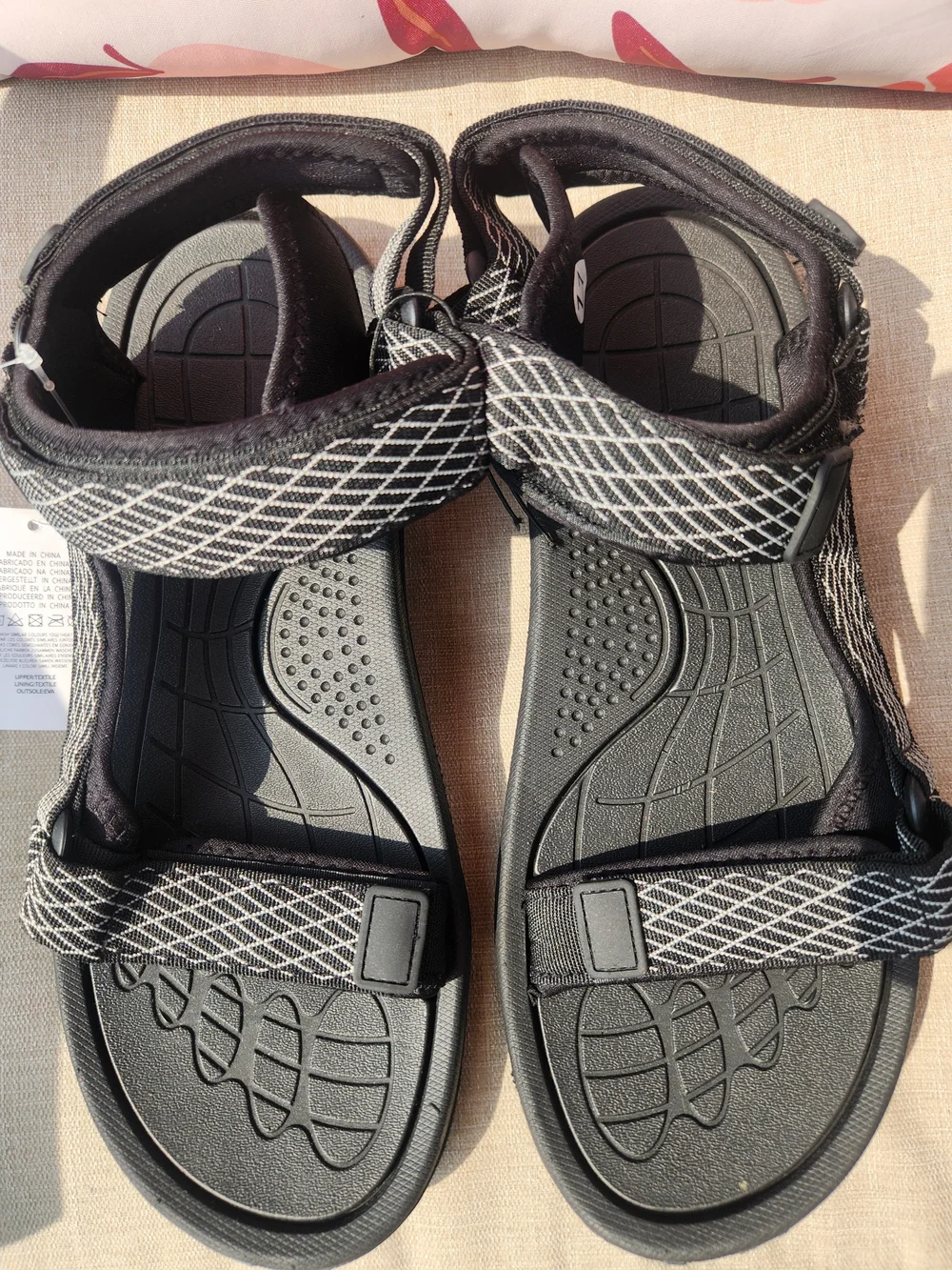 Men's Black Outdoor Sport Sandals - Comfortable Strapped Design NWT Size 11